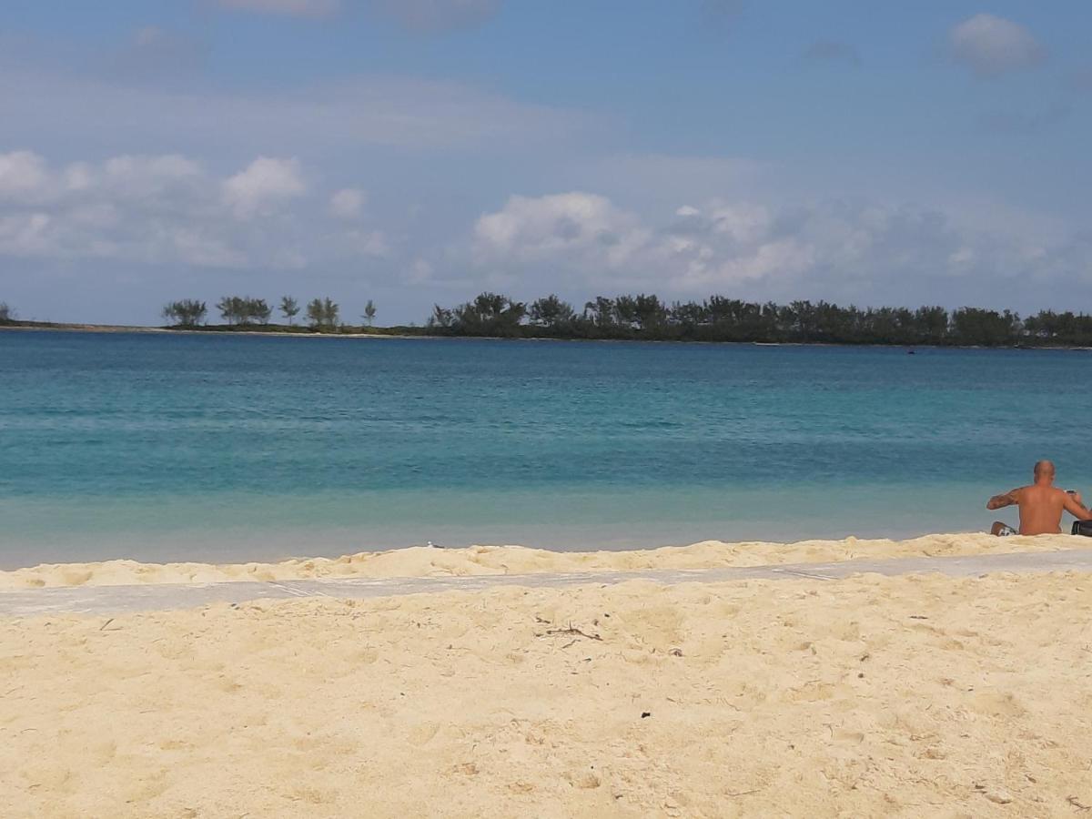 Tropical Hideaway Διαμέρισμα Νασάου Εξωτερικό φωτογραφία